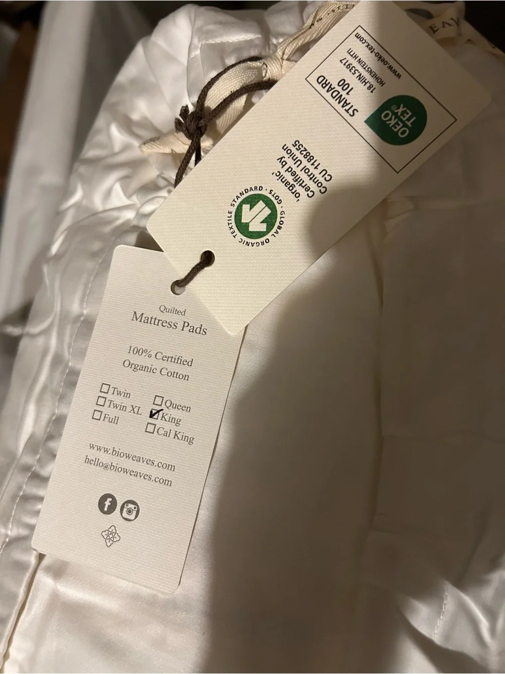 Bioweaves 100% Organic Cotton Mattress Pad Cover, GOTS Certified Cooling 300 GSM